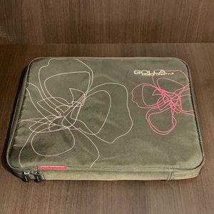 GOLLA Floral Padded Laptop Sleeve - Up to 15.6"